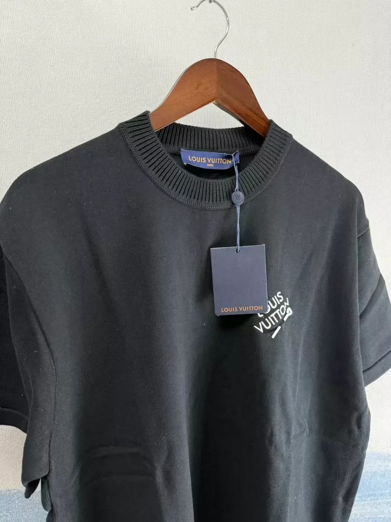 Louis Vuitton Louis Vuitton Black Short Sleeve Knit Shirt Size US XL / EU 56 / 4 - 2 Thumbnail