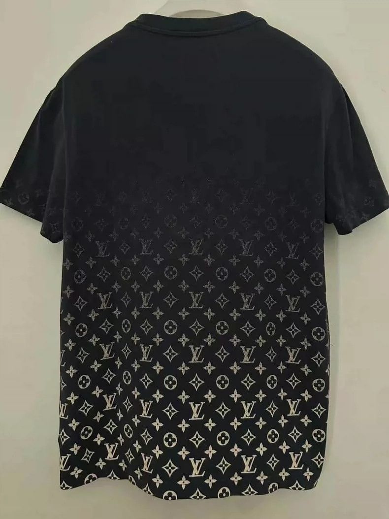 Louis Vuitton Louis Vuitton Gradient Logo Short Sleeve Shirt Size US S / EU 44-46 / 1 - 2 Thumbnail