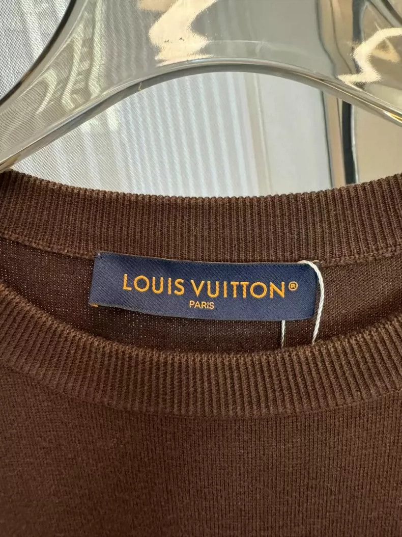Louis Vuitton Louis Vuitton Brown Knitted Short Sleeve Shirt Size US L / EU 52-54 / 3 - 3 Thumbnail