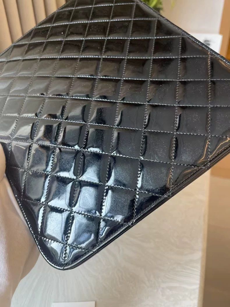 Chanel Chanel iPad Case in Black Patent Leather Size ONE SIZE - 6 Thumbnail