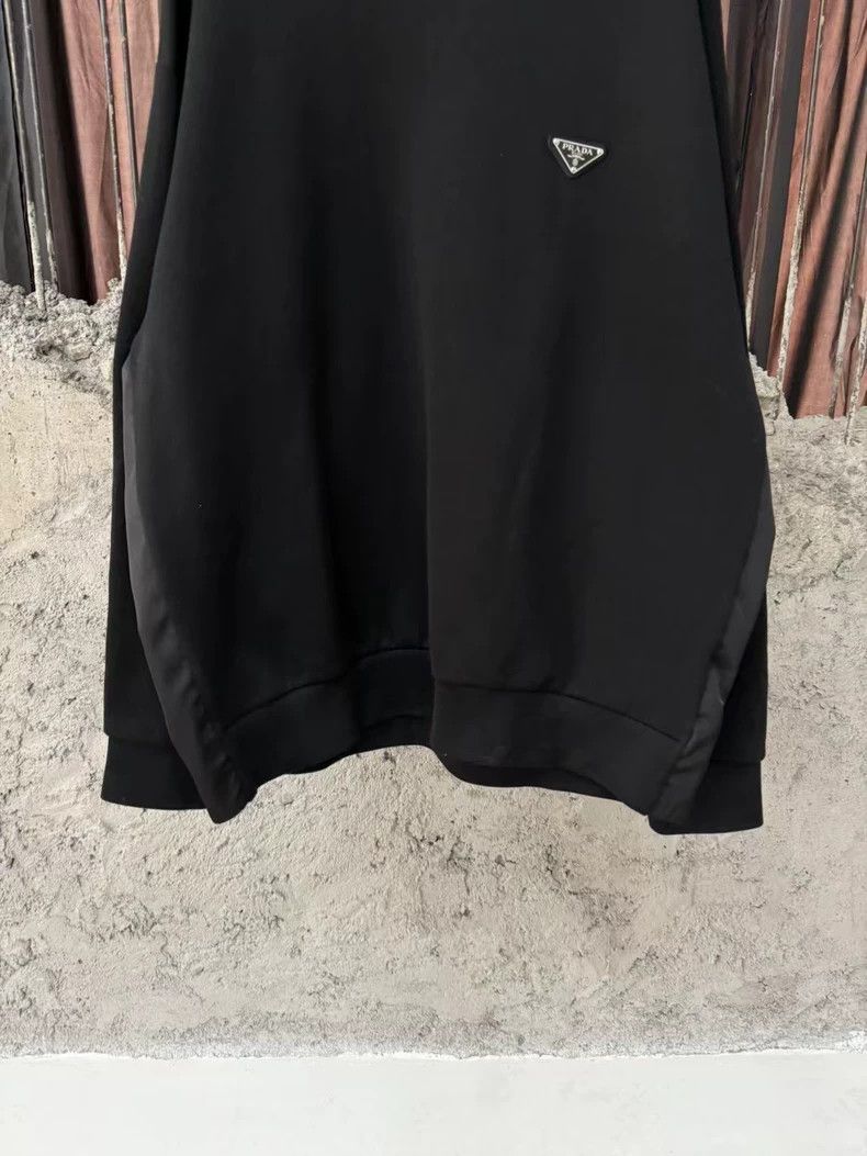 Prada Prada Metal Triangle Logo Sweatshirt-dmc Size US M / EU 48-50 / 2 - 4 Thumbnail