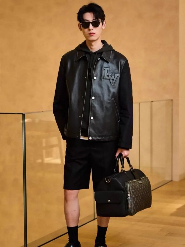 Louis Vuitton Louis Vuitton Embossed Leather Jacket for SS25 Size US L / EU 52-54 / 3 - 7 Thumbnail