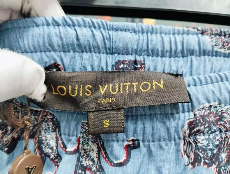 Louis Vuitton Louis Vuitton Printed Shorts Size S Size US 27 - 3 Thumbnail
