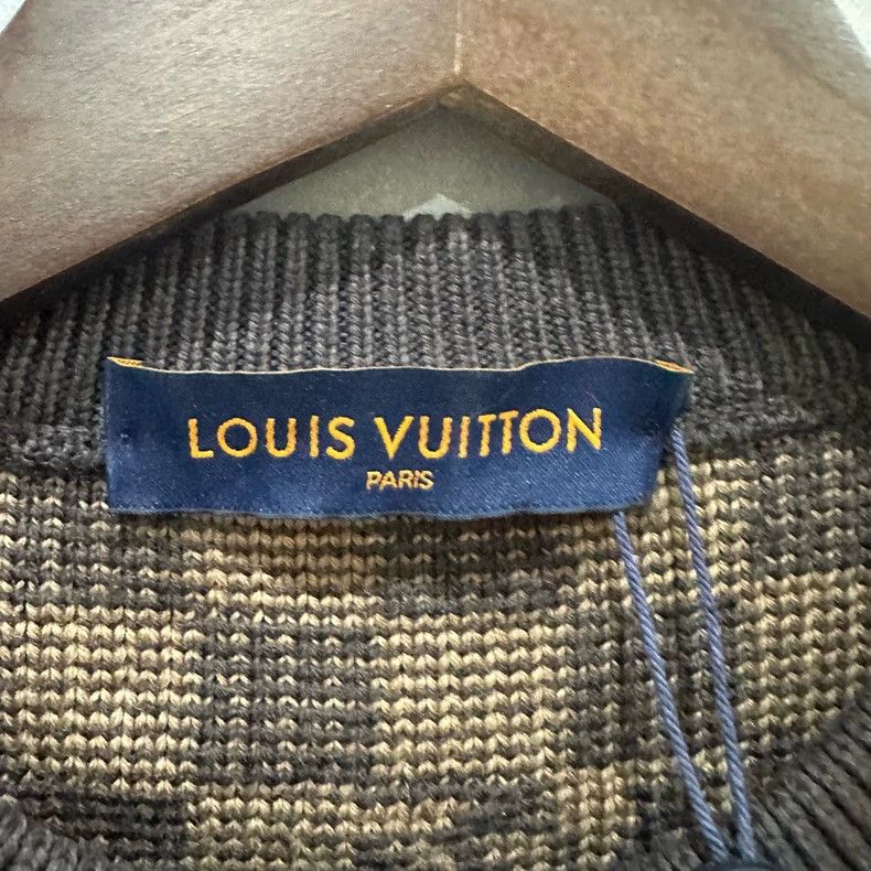 Louis Vuitton Louis Vuitton Checked Wool Sweater Size S Size US S / EU 44-46 / 1 - 5 Thumbnail