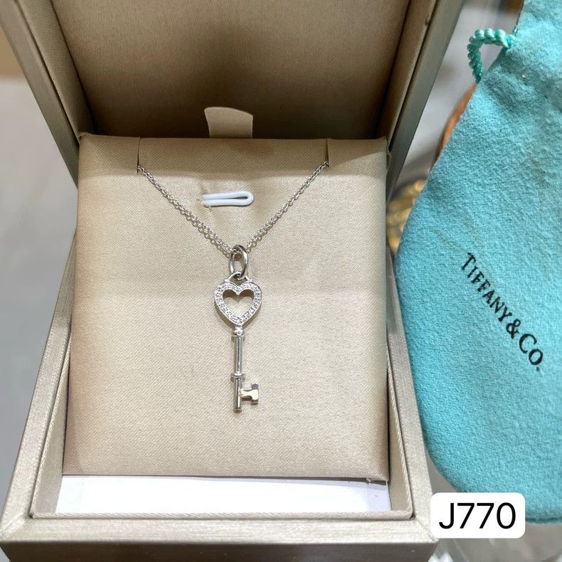 Tiffany & Co. Tiffany Mini Platinum Key Necklace Size ONE SIZE - 6 Thumbnail