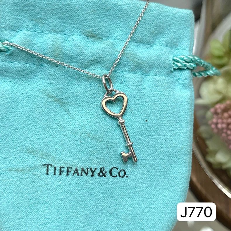 Tiffany & Co. Tiffany Mini Platinum Key Necklace Size ONE SIZE - 2 Thumbnail