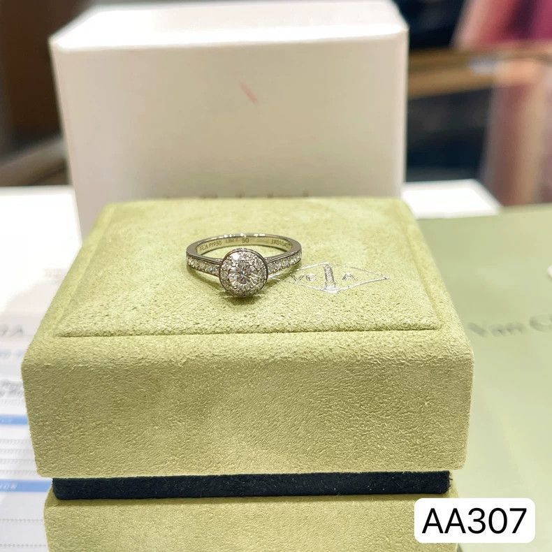 Cartier Van Cleef & Arpels Diamond Ring 0.30ct Size ONE SIZE - 4 Thumbnail