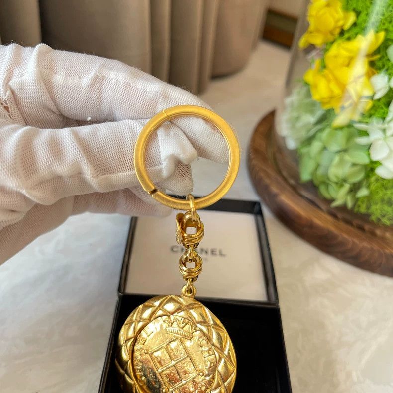 Chanel Chanel Vintage Keychain Bag Pendant Size ONE SIZE - 2 Thumbnail