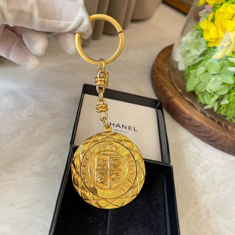 Chanel Chanel Vintage Keychain Bag Pendant Size ONE SIZE - 3 Thumbnail