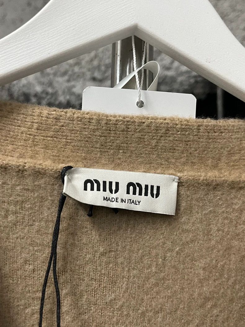 Miu Miu Miumiu Beige Wool Cardigan Size US S / EU 44-46 / 1 - 6 Thumbnail
