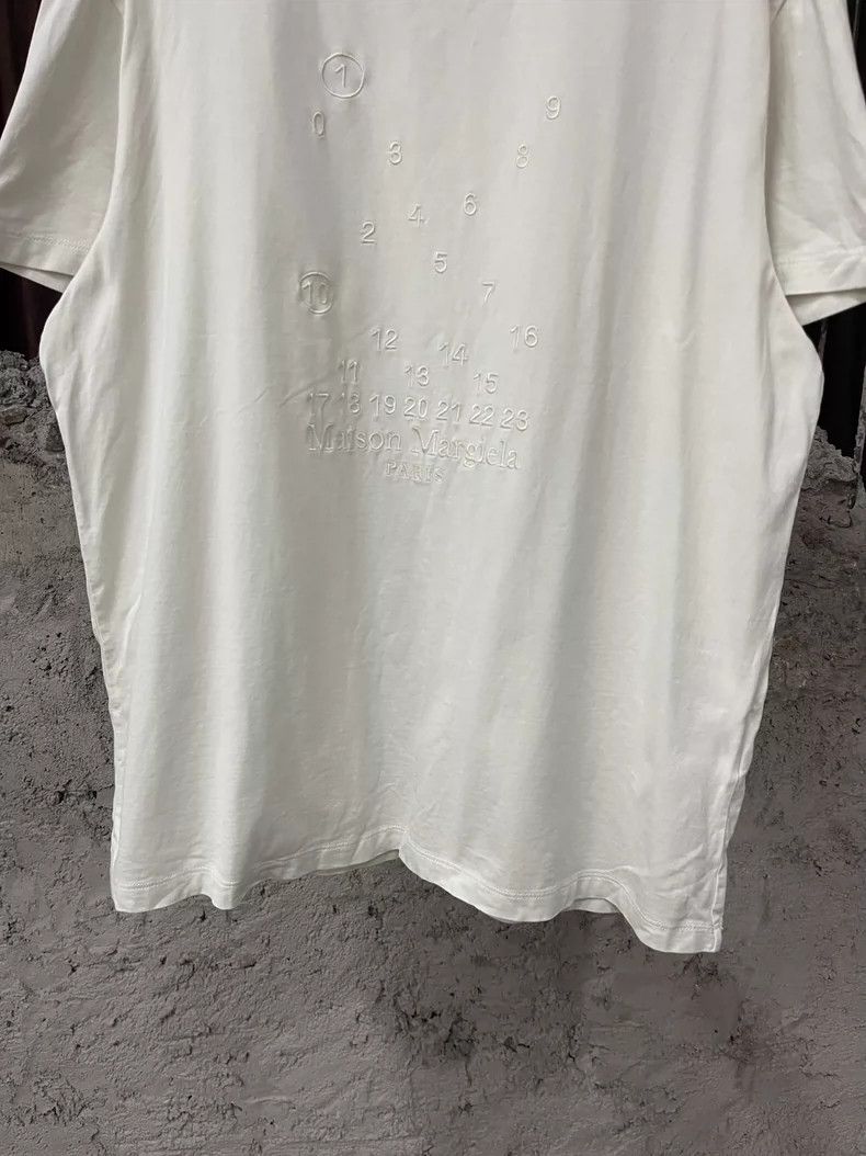 Maison Margiela Maison Margiela Short Sleeve Digital Embroidery Tee Size US S / EU 44-46 / 1 - 4 Thumbnail