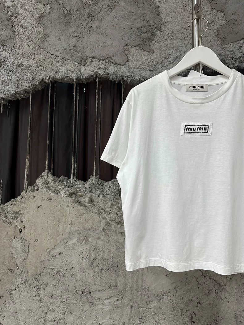 Miu Miu Miu Miu Short Sleeve White T-Shirt Size US L / EU 52-54 / 3 - 3 Thumbnail