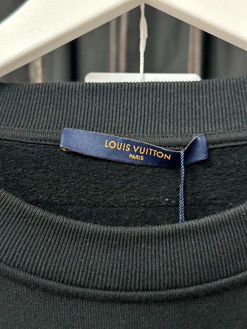 Louis Vuitton Louis Vuitton Logo Embroidered Sweatshirt Size US L / EU 52-54 / 3 - 7 Thumbnail