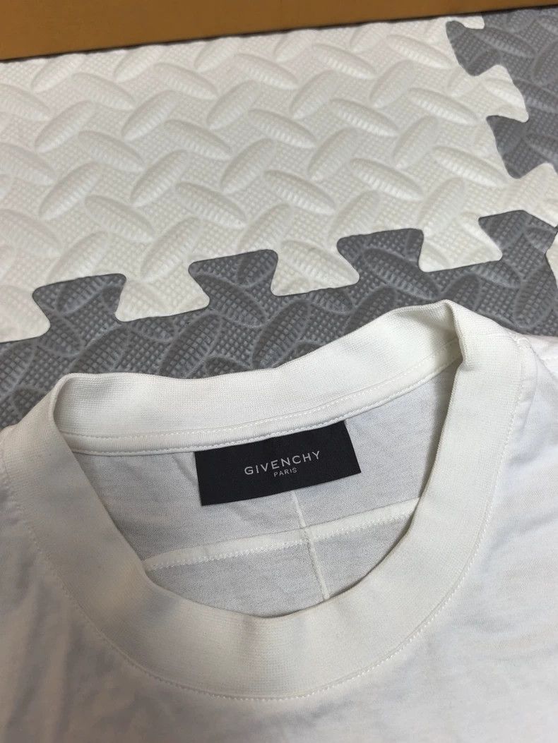 Givenchy Givenchy Men's Short Sleeve Shirt Size US L / EU 52-54 / 3 - 4 Thumbnail