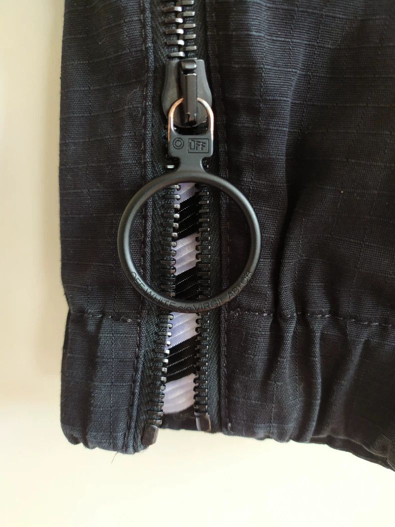 Off-White Off-White Arrow Print Cargo Pants Size M Size US 32 / EU 48 - 4 Thumbnail