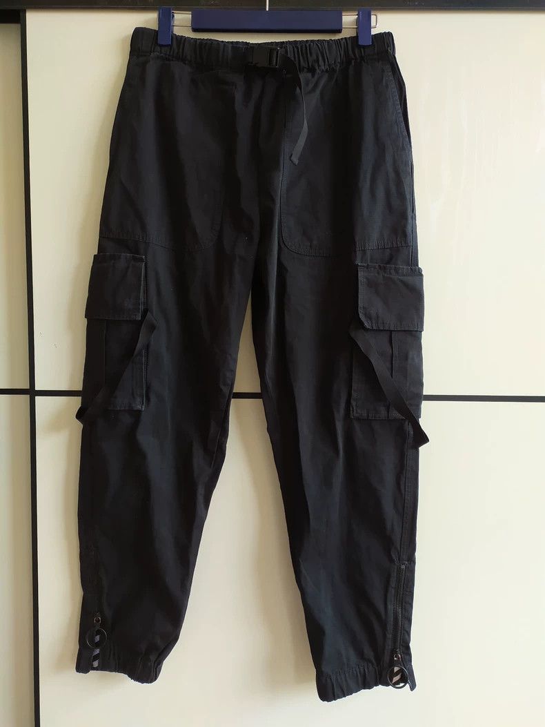 Off-White Off-White Arrow Print Cargo Pants Size M Size US 32 / EU 48 - 2 Thumbnail