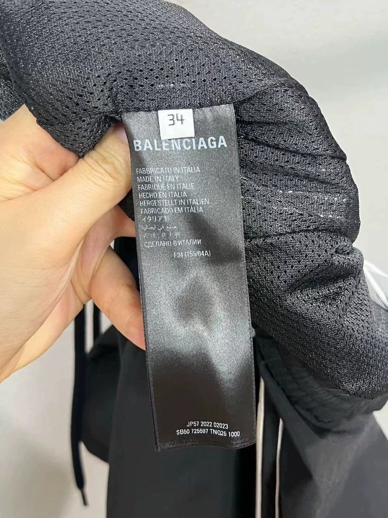 Balenciaga Balenciaga x adidas Nylon Sports Pants Size 34 Size US 34 / EU 50 - 4 Thumbnail