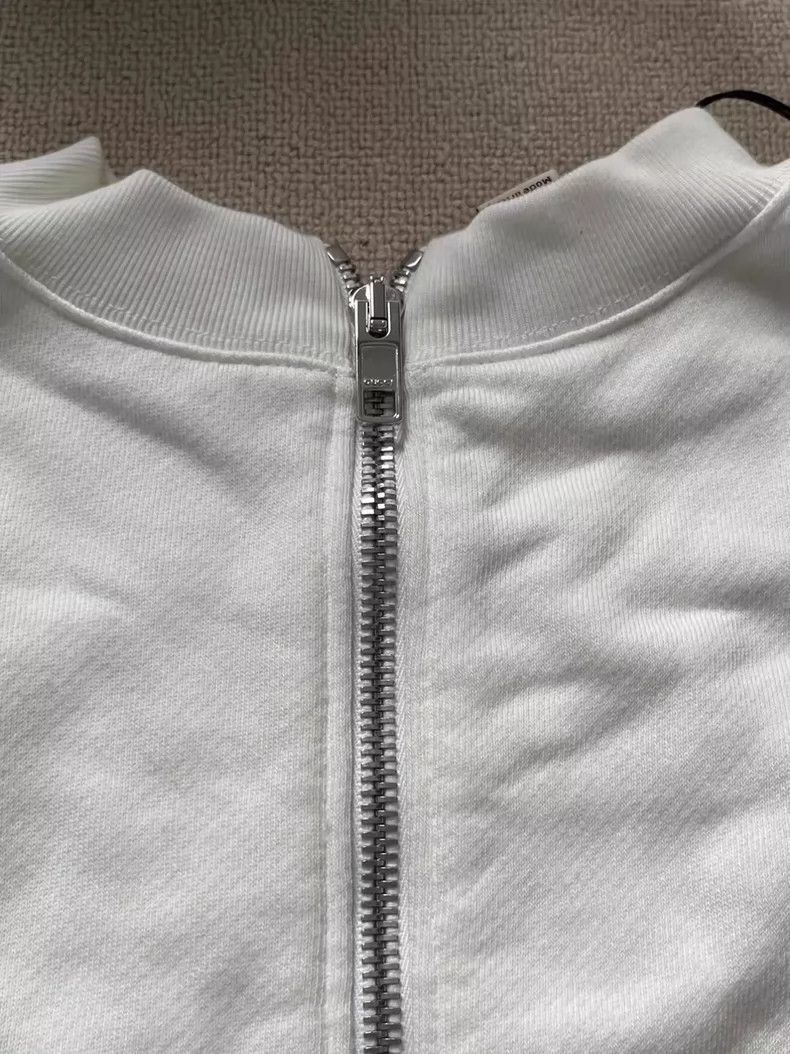 Gucci GUCCI Logo Embossed Casual Sweatshirt for Women Size US M / EU 48-50 / 2 - 5 Thumbnail