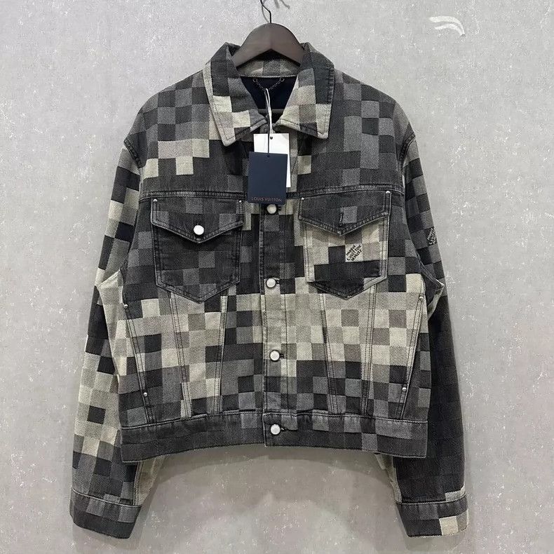 Louis Vuitton Stylish Pixel Pattern Denim Jacket for Men Size US L / EU 52-54 / 3 - 2 Thumbnail