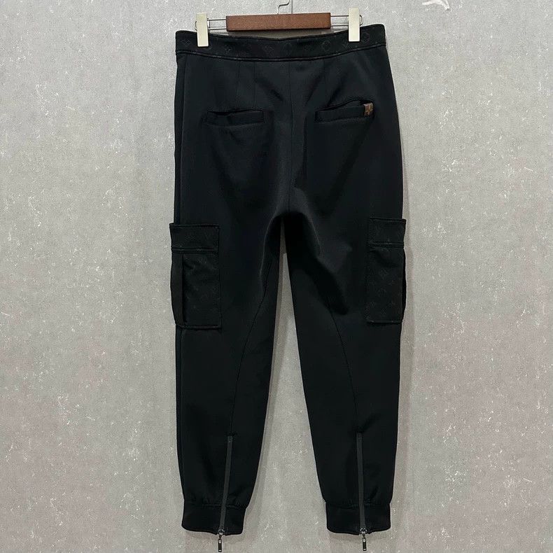 Louis Vuitton Louis Vuitton Pocket Print Sweatpants in Black Size US 31 - 2 Thumbnail
