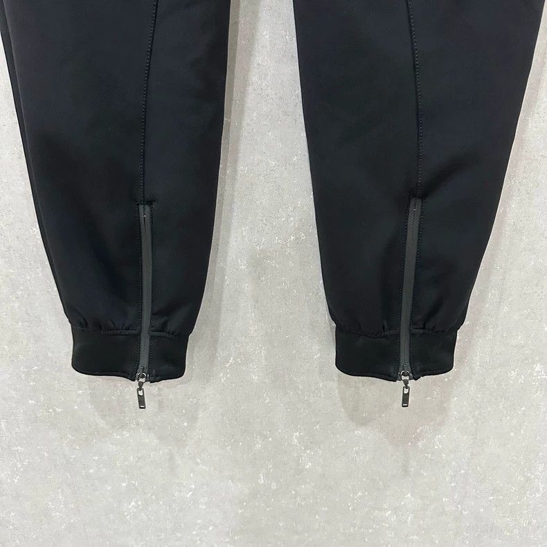 Louis Vuitton Louis Vuitton Pocket Print Sweatpants in Black Size US 31 - 5 Thumbnail