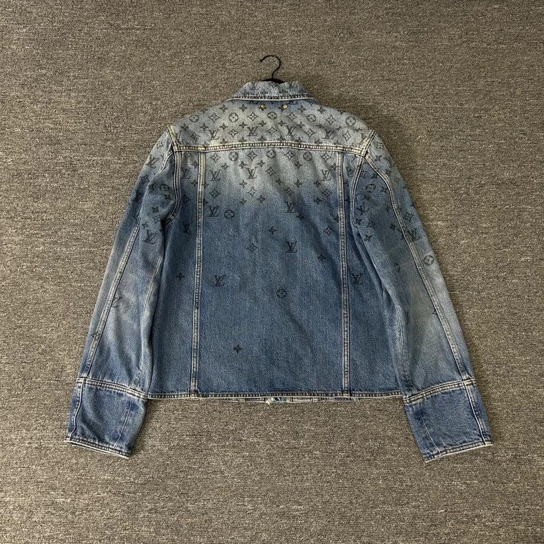 Louis Vuitton Louis Vuitton Classic Denim Jacket for Sale Size US L / EU 52-54 / 3 - 4 Thumbnail