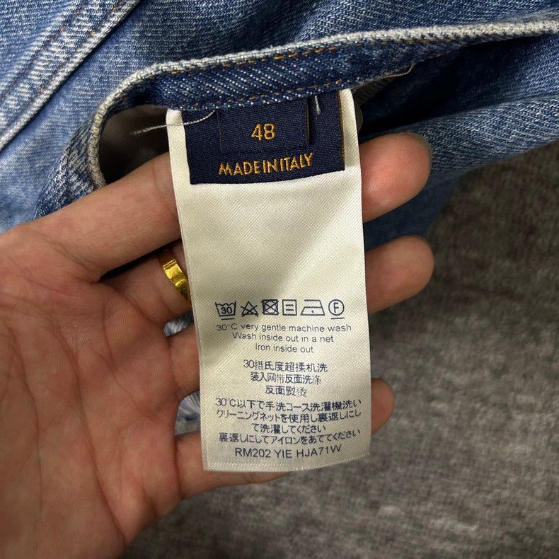 Louis Vuitton Louis Vuitton Classic Denim Jacket for Sale Size US L / EU 52-54 / 3 - 6 Thumbnail