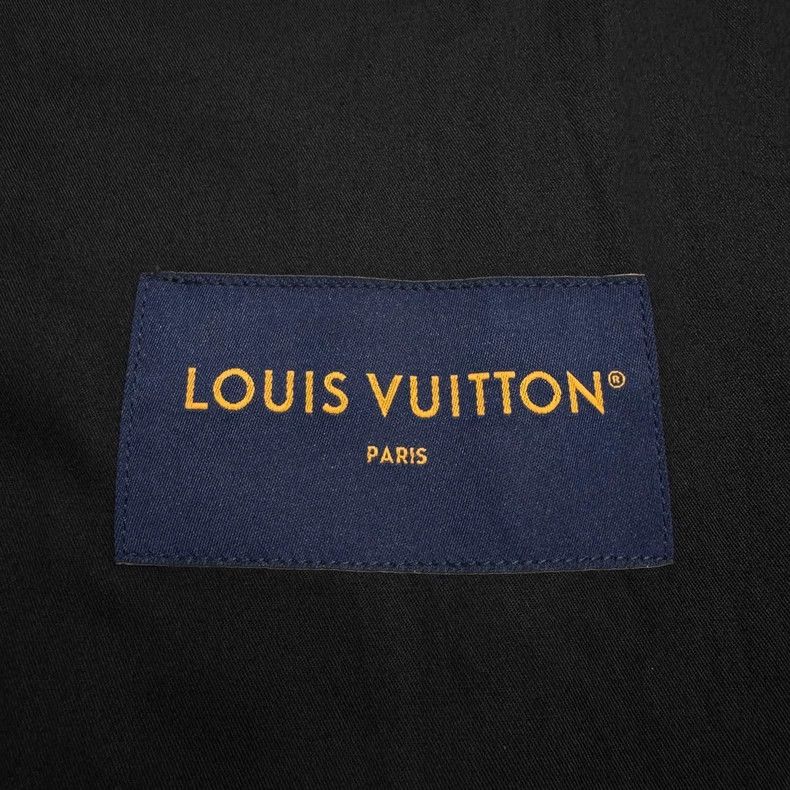 Louis Vuitton Louis Vuitton Denim Jacket with Studs Size US L / EU 52-54 / 3 - 2 Thumbnail
