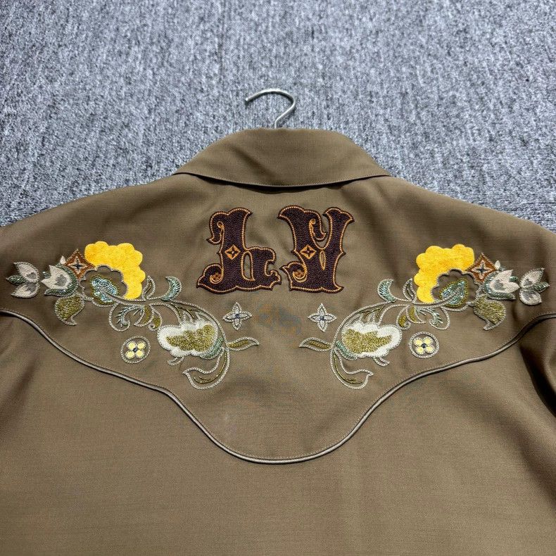 Louis Vuitton Louis Vuitton Floral Embroidered Long Sleeve Shirt Size US XL / EU 56 / 4 - 7 Thumbnail