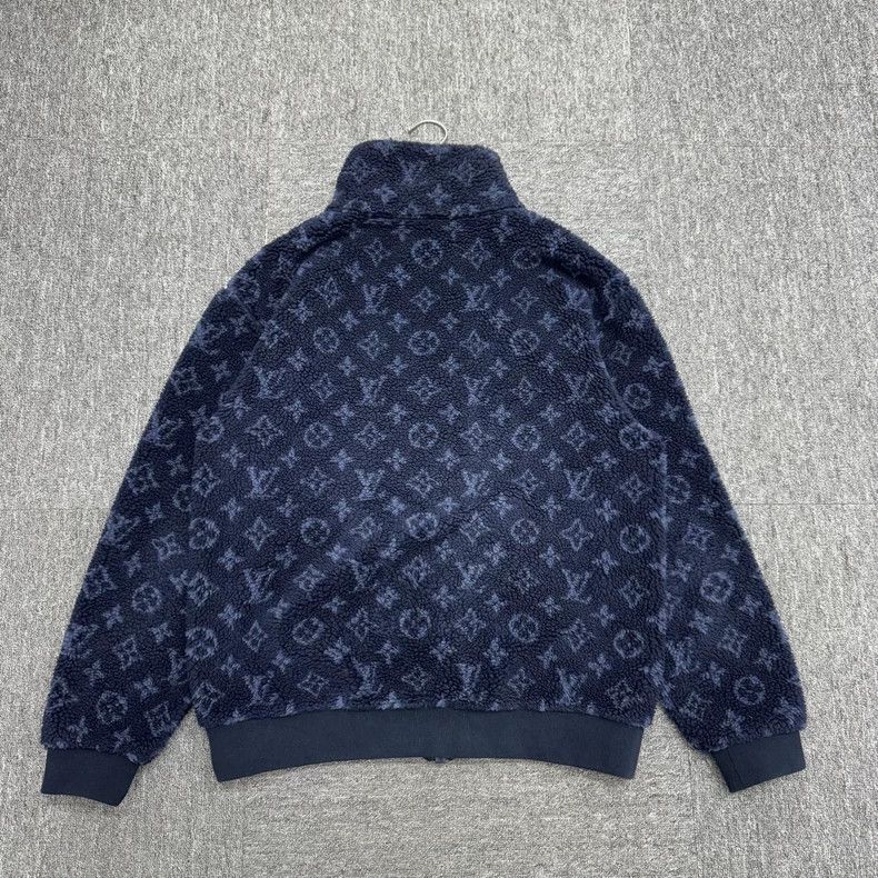 Louis Vuitton Louis Vuitton Teddy Coat with Full Print Design Size US M / EU 48-50 / 2 - 5 Thumbnail