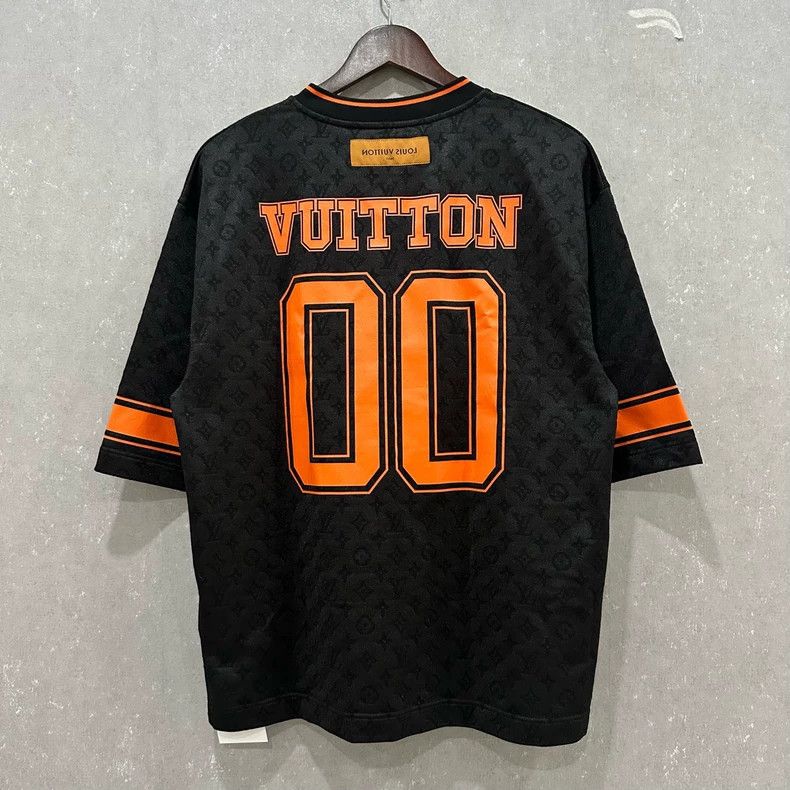 Louis Vuitton Louis Vuitton Black Short Sleeve V-neck Shirt Size US M / EU 48-50 / 2 - 2 Thumbnail