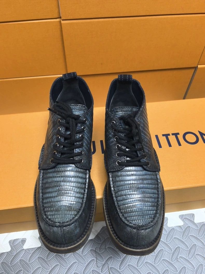 Louis Vuitton Men's Leather Boots with Lizard Skin Design Size US 7.5 / EU 40-41 - 2 Thumbnail