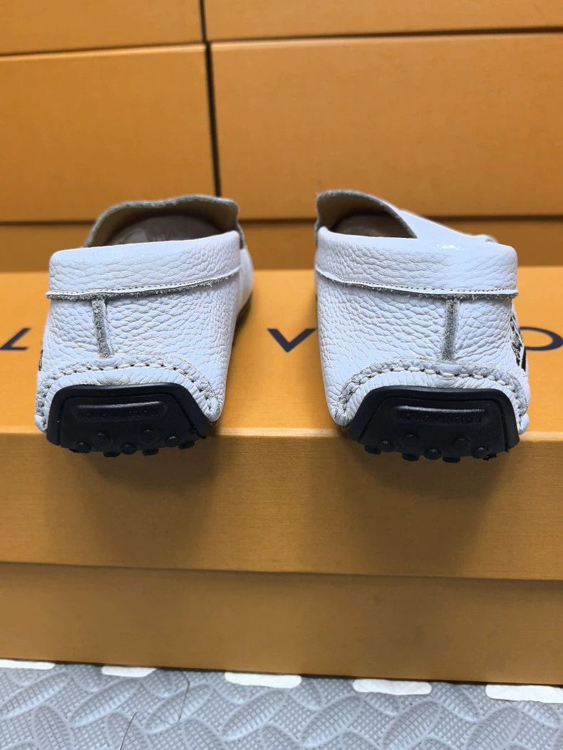 Louis Vuitton LV White Men’s Driving Moccasins Size US 5 / EU 37 - 5 Thumbnail