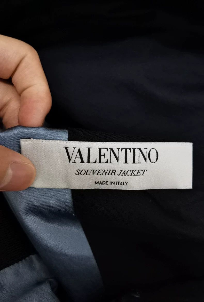Valentino Valentino Butterfly Embroidered Silk Jacket Size US M / EU 48-50 / 2 - 6 Thumbnail