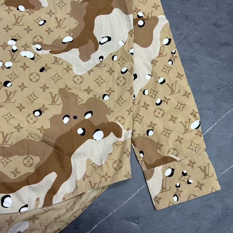 Louis Vuitton Louis Vuitton Desert Camouflage Logo Shirt Size US L / EU 52-54 / 3 - 3 Thumbnail