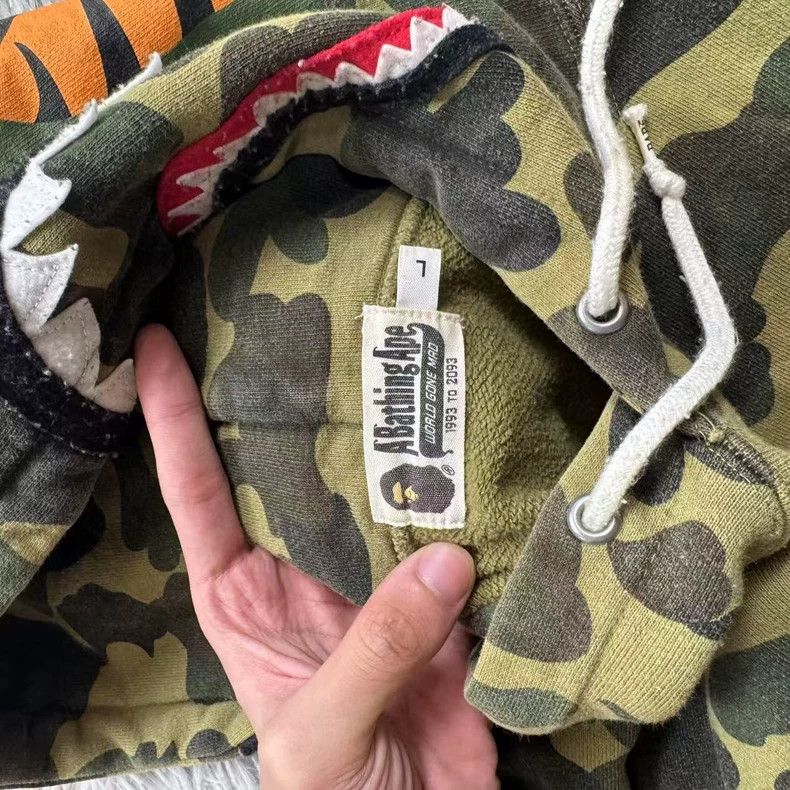 Bape Bape Green Camouflage Shark Hoodie Size US L / EU 52-54 / 3 - 6 Thumbnail