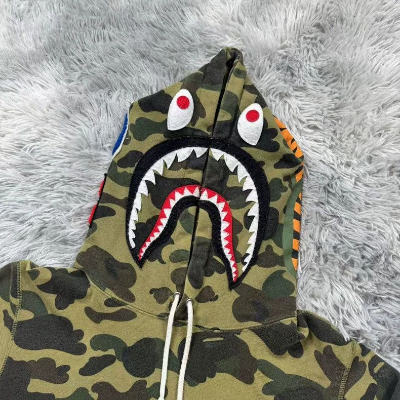 Bape Bape Green Camouflage Shark Hoodie Size US L / EU 52-54 / 3 - 2 Thumbnail