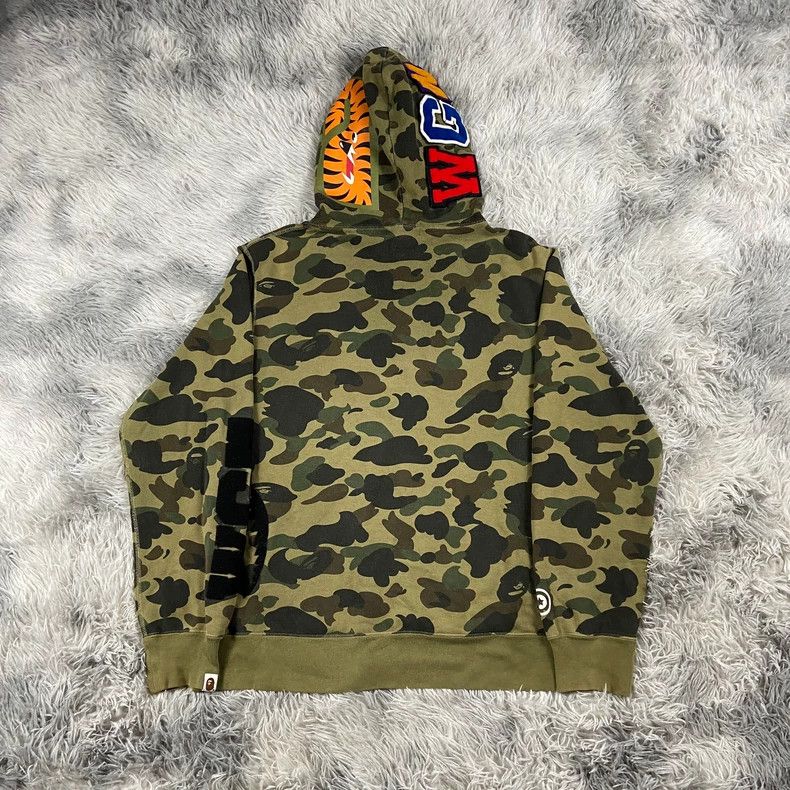 Bape Green Camouflage Shark Hoodie Size US XXL / EU 58 / 5 - 7 Thumbnail