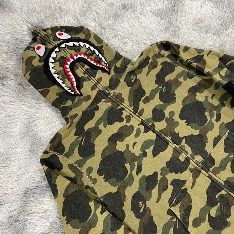 Bape Green Camouflage Shark Hoodie Size US XXL / EU 58 / 5 - 3 Thumbnail