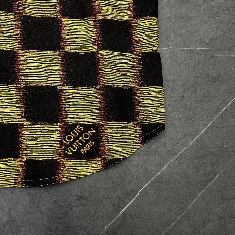 Louis Vuitton Louis Vuitton Black Yellow Checkerboard Short Sleeve Shirt Size US XS / EU 42 / 0 - 2 Thumbnail
