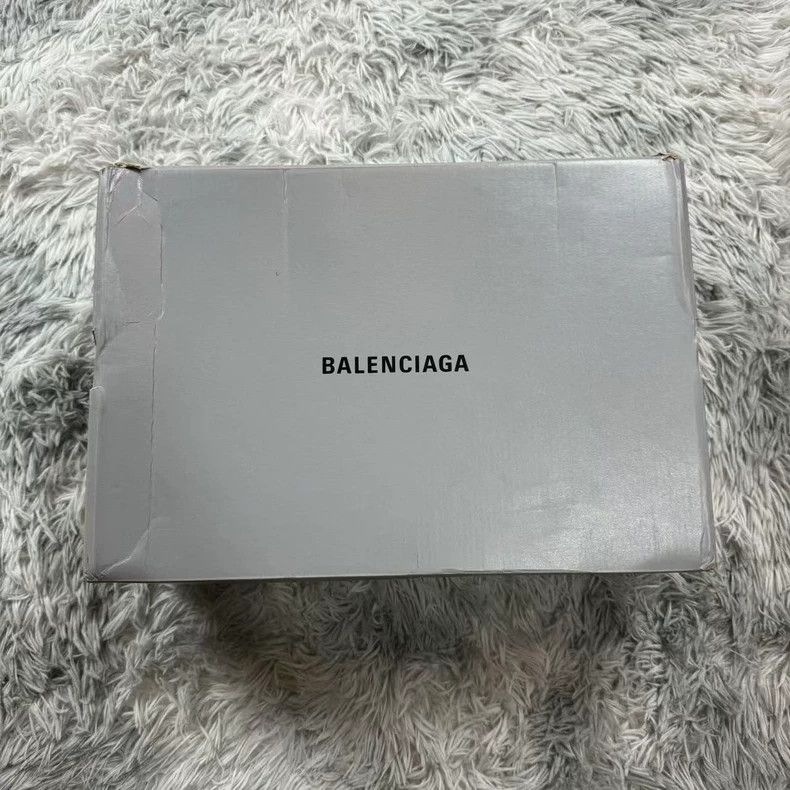 Balenciaga Balenciaga White Dad Sneakers Size 41 Size US 8 / EU 41 - 9 Thumbnail