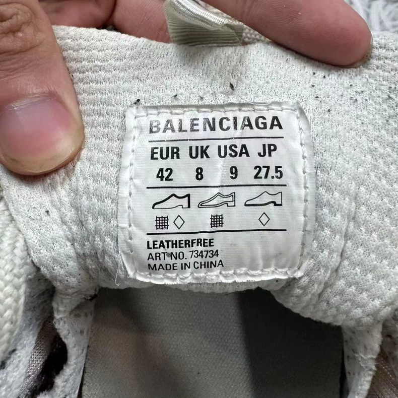 Balenciaga Balenciaga Silver Sneakers Size 42 Size US 9 / EU 42 - 6 Thumbnail