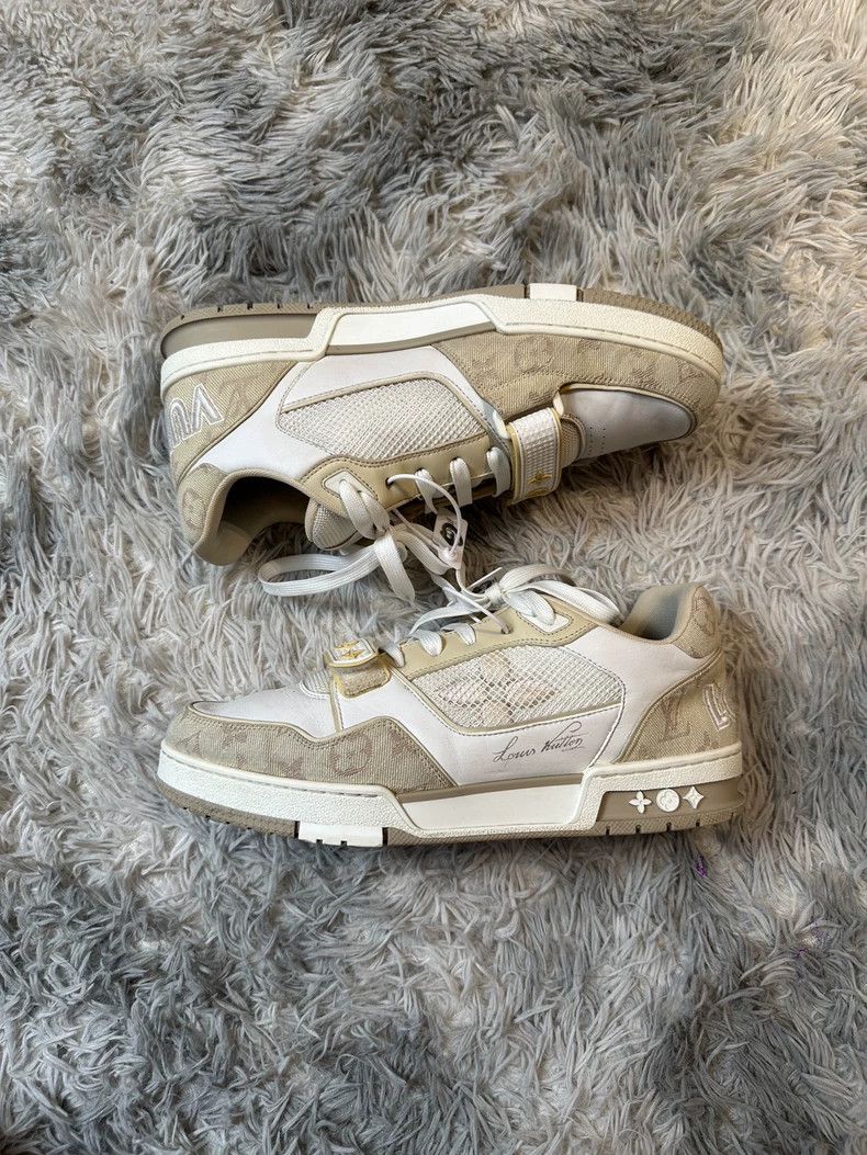 Louis Vuitton Louis Vuitton Trainer Sneakers with Velcro Strap Size US 8.5 / EU 41-42 - 2 Thumbnail