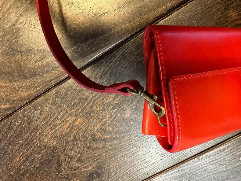 Vintage Handmade Red Leather Crossbody Bag Size ONE SIZE - 7 Thumbnail