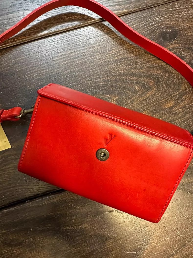 Vintage Handmade Red Leather Crossbody Bag Size ONE SIZE - 2 Thumbnail