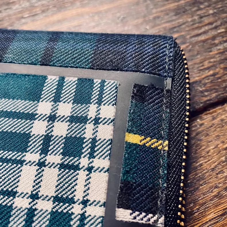 Comme des Garcons Comme des Garçons Plaid Wallet Size ONE SIZE - 8 Thumbnail