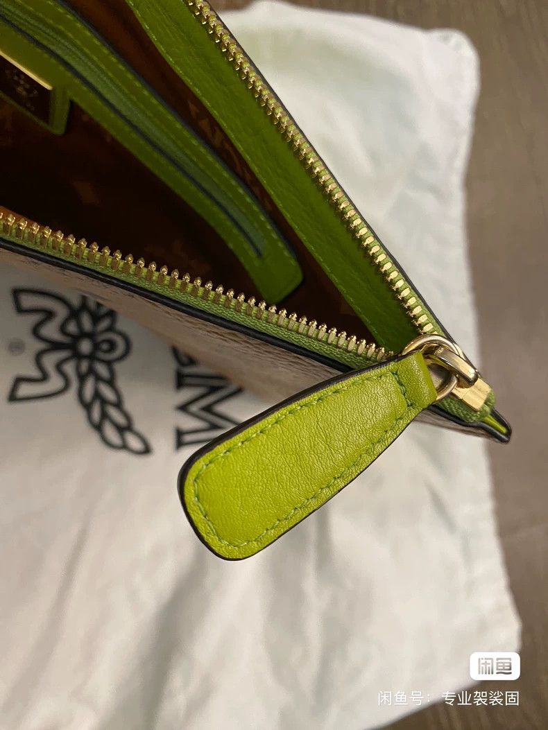 MCM MCM Handheld Bag in Good Condition Size ONE SIZE - 6 Thumbnail