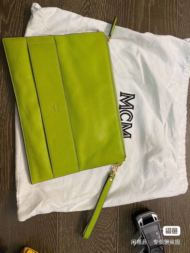 MCM MCM Handheld Bag in Good Condition Size ONE SIZE - 5 Thumbnail