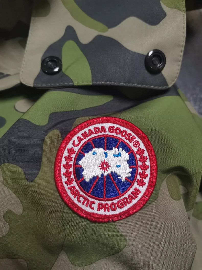 Canada Goose Canada Goose Camo Lightweight Jacket Size US M / EU 48-50 / 2 - 3 Thumbnail