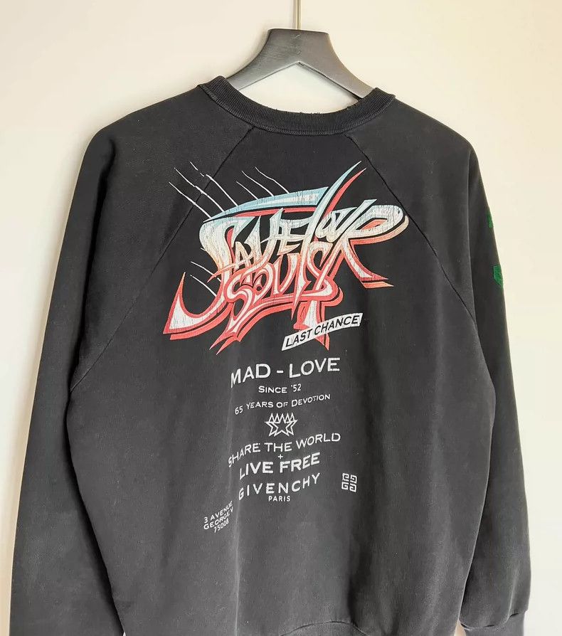 Givenchy Givenchy Vintage Style Distressed Sweatshirt Size US M / EU 48-50 / 2 - 5 Thumbnail
